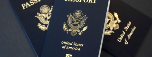 助中国人偷渡 微信上竟卖真美国护照