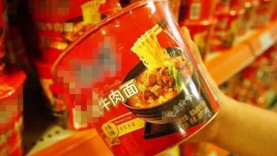 调查显示：三成中国游客出国必带方便面