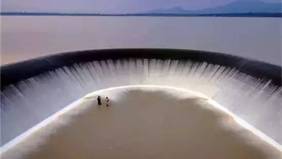 【组图】全世界令人不可思议的奇景