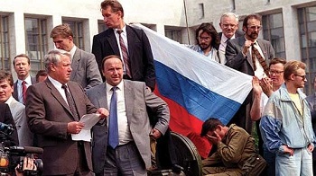 枪杆子为何没保住苏联?