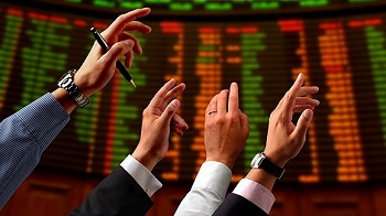 中国官员在去年股市危机中趁机发国难财