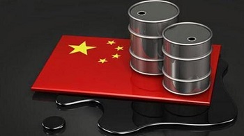 国际油价再下跌 中国原油进口量全球第一