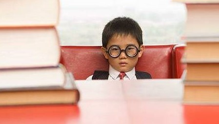 中国的学校教育最令人痛心的是对孩子太狠太敢下手