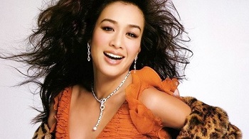 【组图】钟丽缇与小12岁老公结婚 太激动哭了