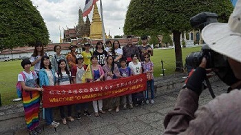 中国人，不要宰自己的同胞了