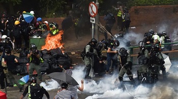 唐善斌：坚决支持《香港人权与民主法案Hong Kong Human Rights and Democracy Act》成为美国法律