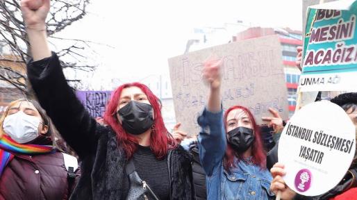 王毅訪土耳其 維吾爾人中國領事館外大規模示威