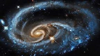 科学家发现宇宙最大星系 比银河系大150倍