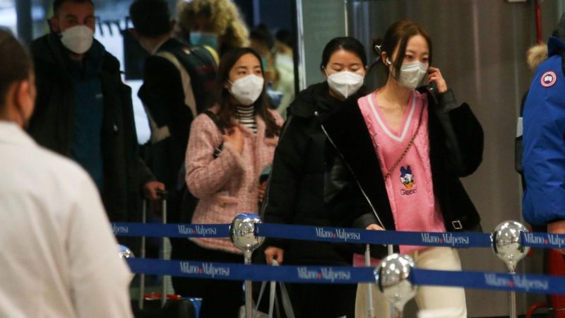 中国疫情：世卫督促分享新冠实时数据　英国英格兰等加强防疫入境客