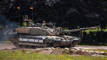 澤倫斯基誓由戰場阻俄國恐怖暴行 籲西方提供武器