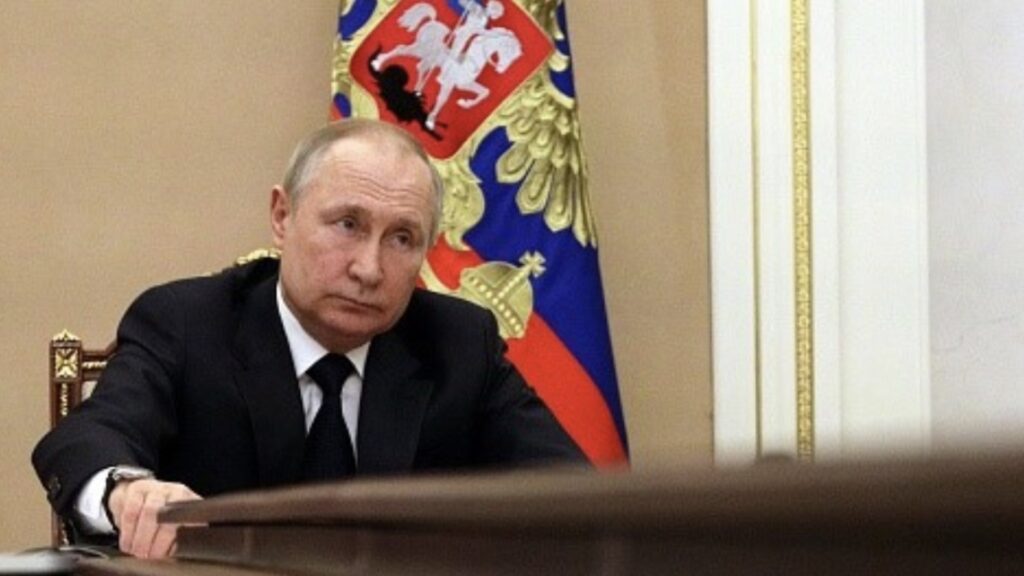 普京签署新征兵法 英国防部：为长期作战准备