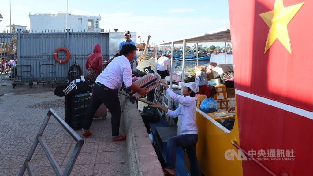 美艦來訪到給台灣電子簽 越南用平衡博自身利益