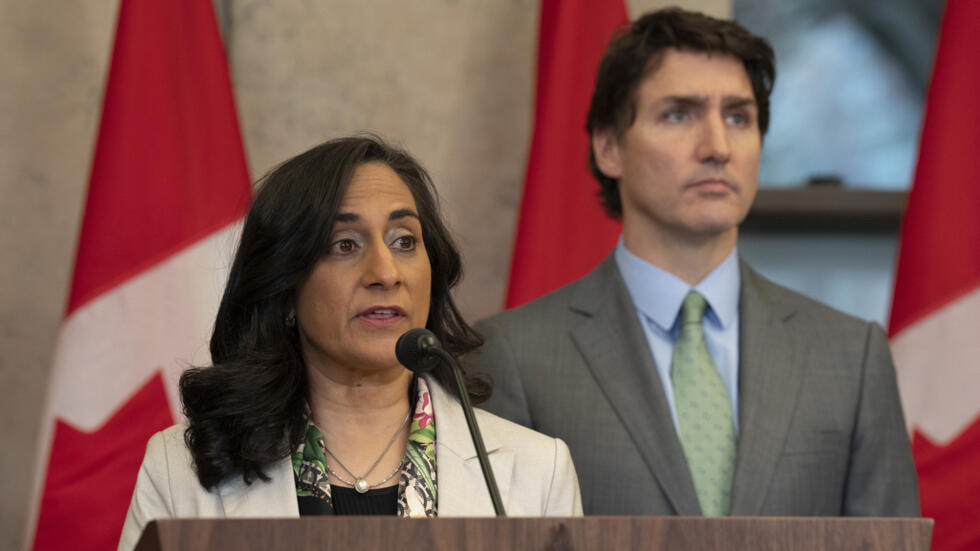 加拿大联邦政府手机从今天起禁用微信和卡巴斯基杀毒软件