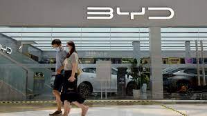 有美國籍私生子？比亞迪汽車王傳福亦遭「愛國出征」