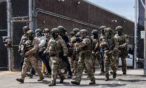 美國國土安全部長諾姆：聯邦芝城購地擴大移民執法