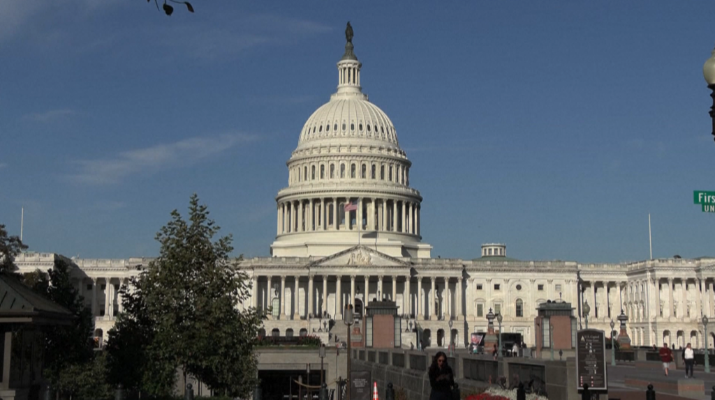 美國參院通過延長撥款 7+1跨黨派議員支持共和黨法案