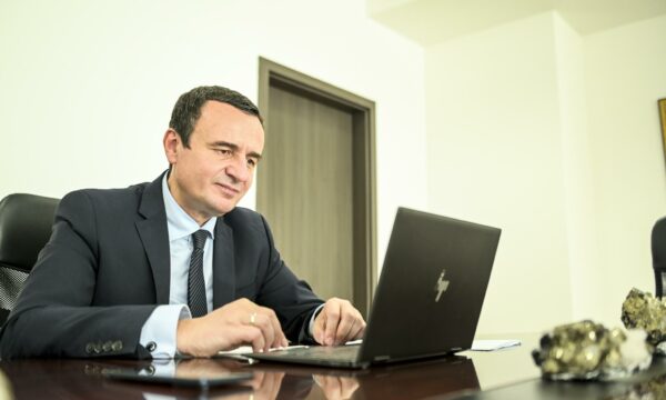 科索沃开始接收被美国遣返移民