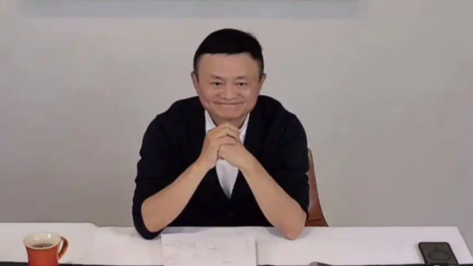 馬雲：AI時代不是讓孩子記得更多 而是提出好問題