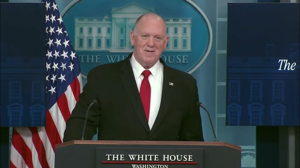 川普派白宫边境事务主管霍曼前往明州