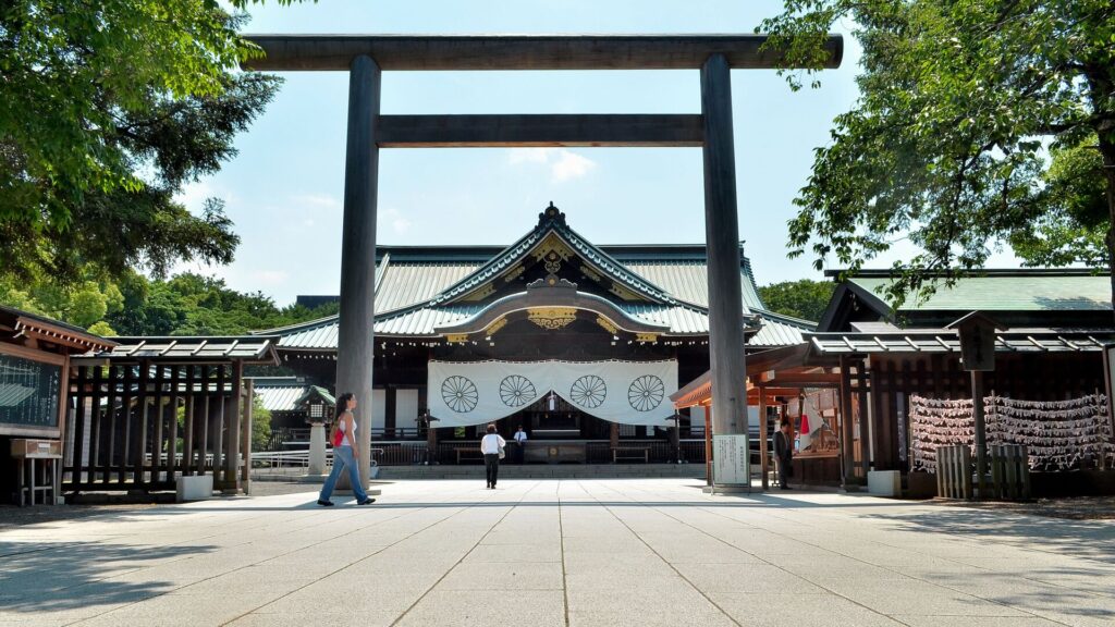 曹长青：参拜靖国神社的中日较量