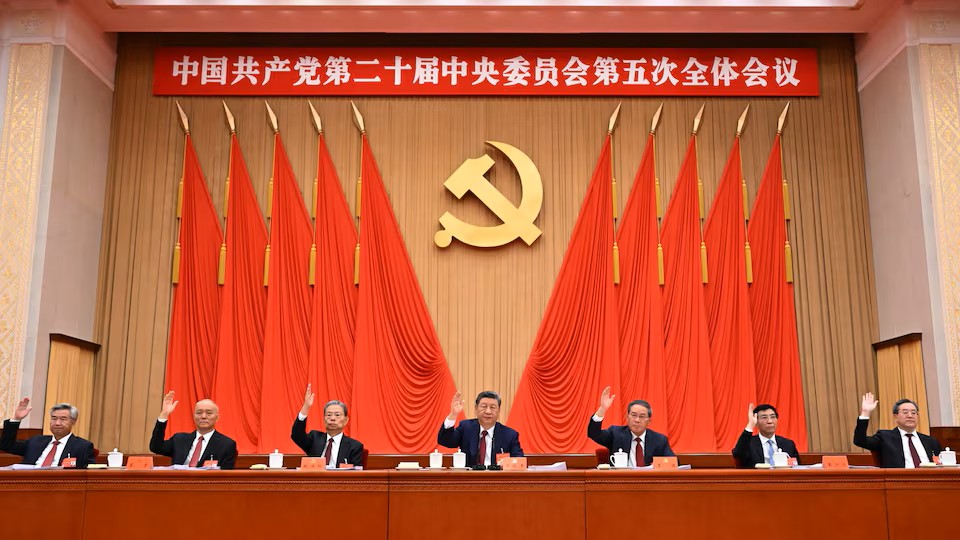中共五中全会闭幕：33名高官落马，军委高层张升民罕见增补为政治局委员