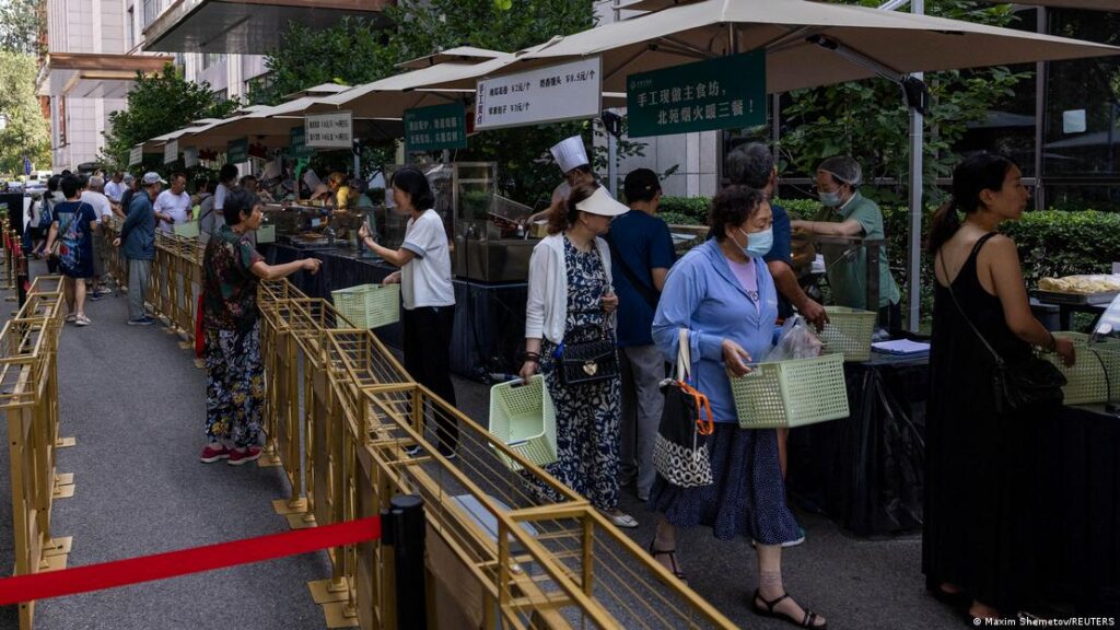 中国9月出口激增 顺差逼近万亿美元
